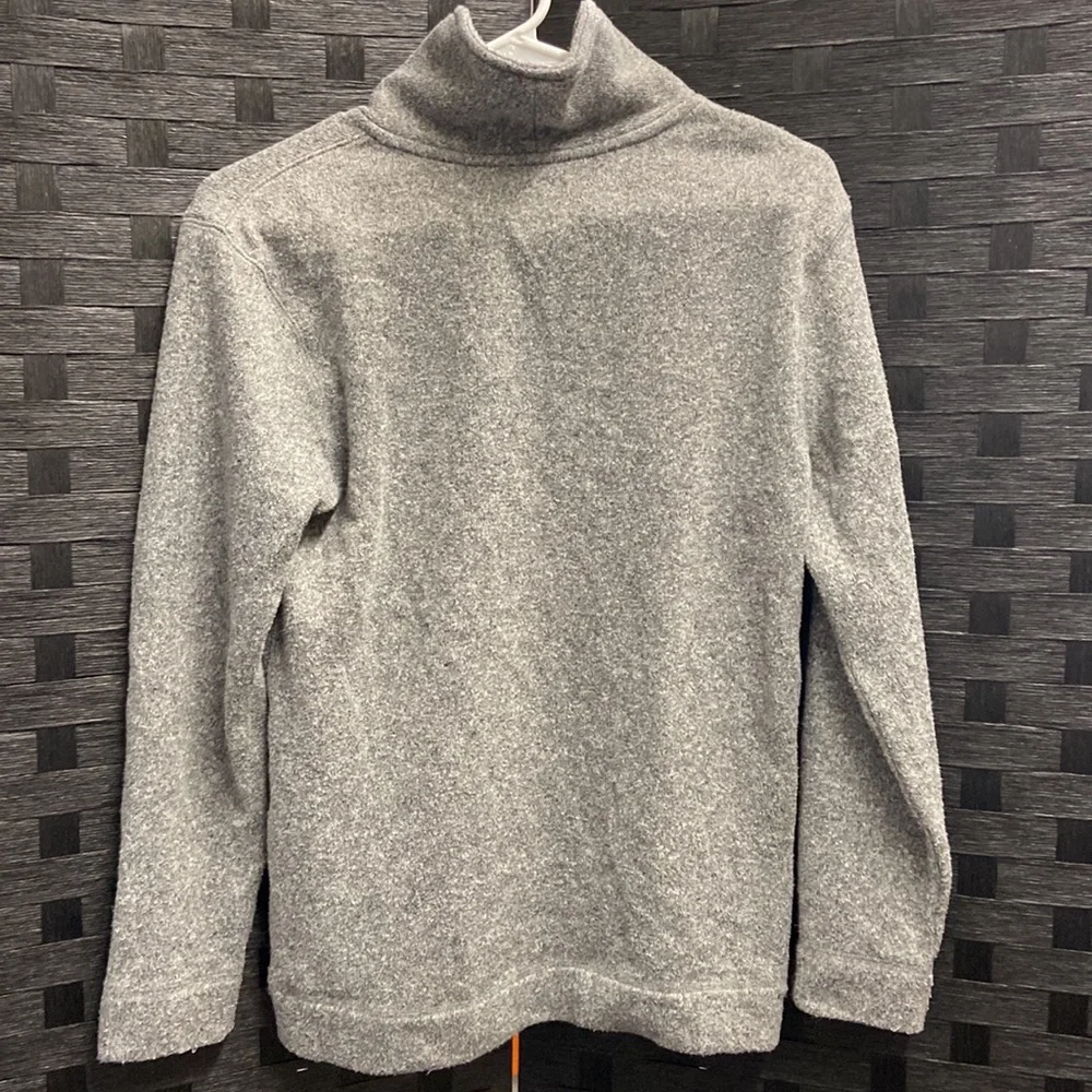 Old Navy sweater‎